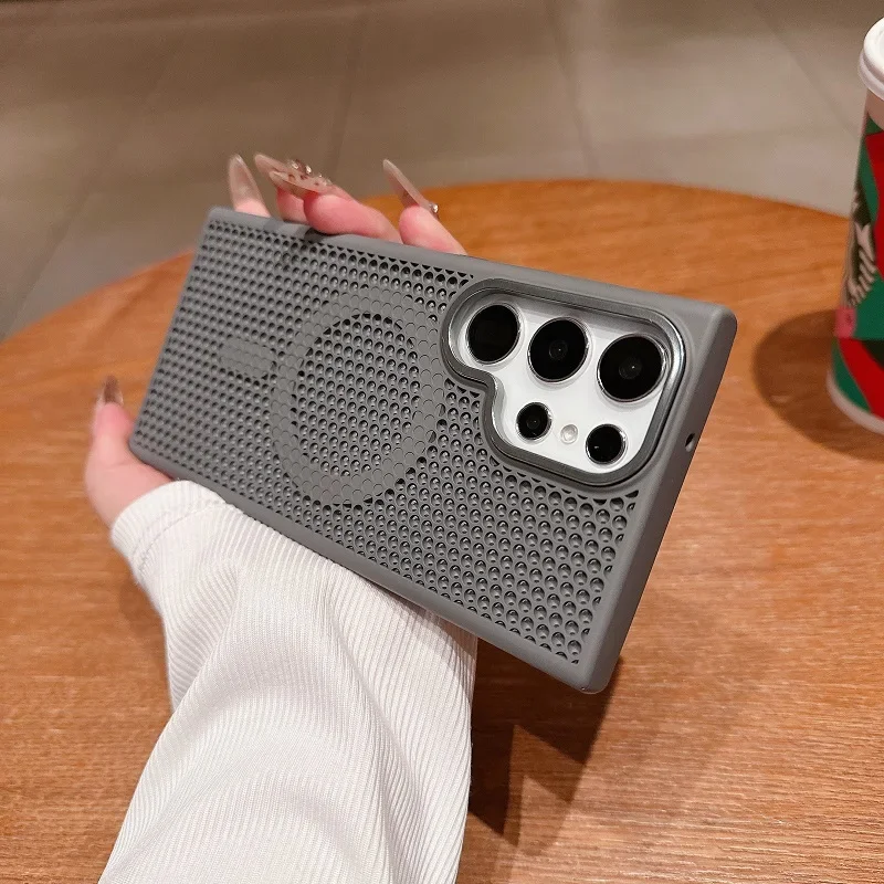 Heatsink - Casing Pengisi Daya Nirkabel Magnetik dengan